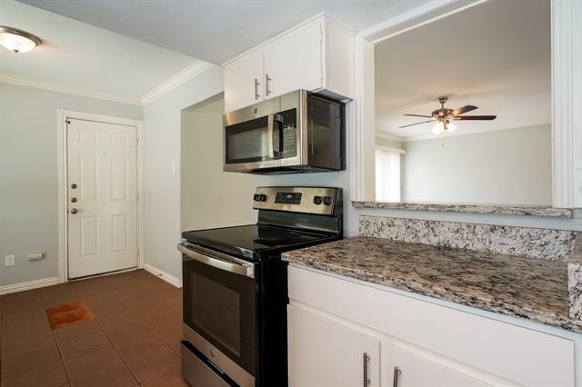 Building Photo - 3426 Hacienda Dr