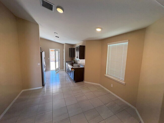 Foto del edificio - EASTSIDE HOME FOR RENT