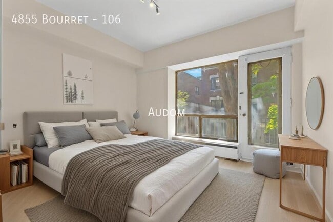 Building Photo - 4855 Av Bourret