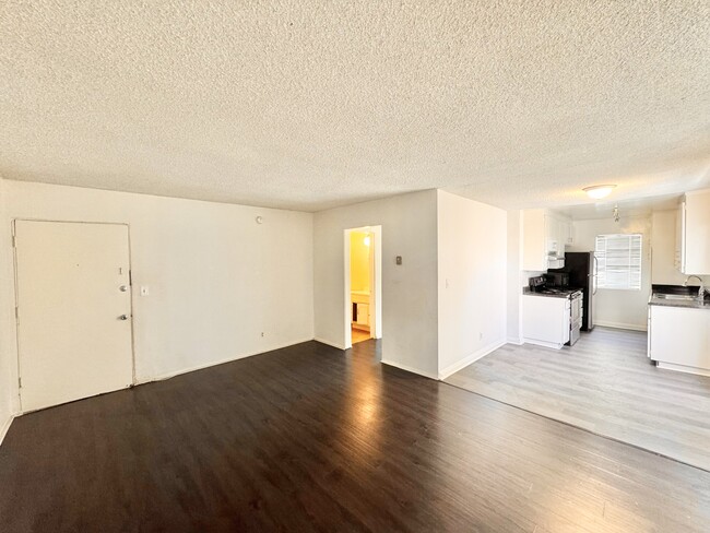 Building Photo - 3555 San Marino St