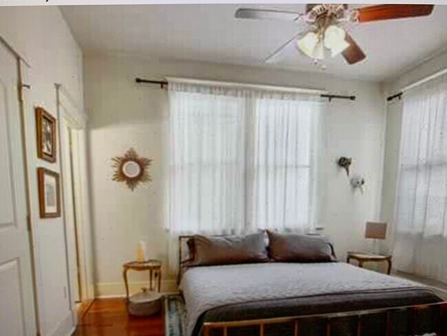 Foto del edificio - 7818 Saint Charles Ave