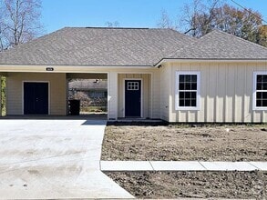 Building Photo - 6434 Buttonwood Dr