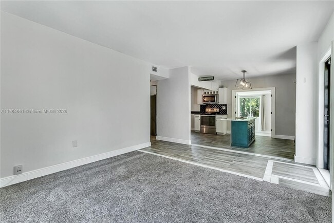 Building Photo - 5900 SW 44th Terrace