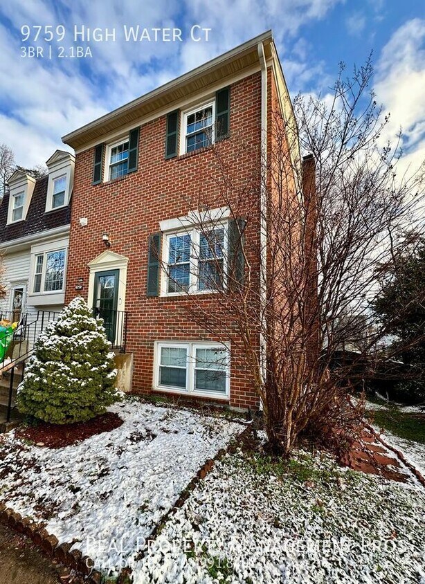 COMING SOON!! END UNIT MASSIVE 3 BED 2.55... Townhome Rentals in