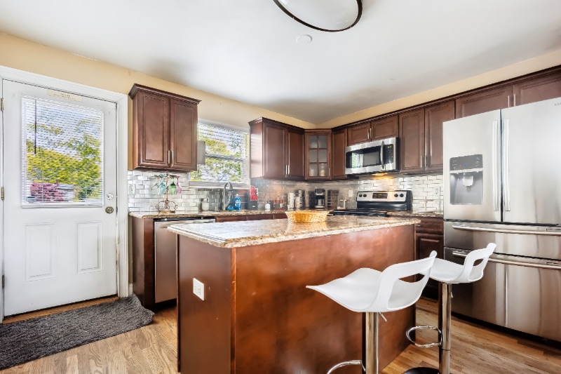 Building Photo - 23 Arpage Dr W