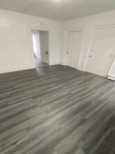 Building Photo - 118 Babcock St