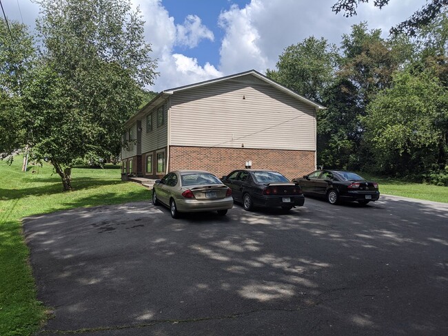 Building Photo - 17228 Ashley Hills Cir