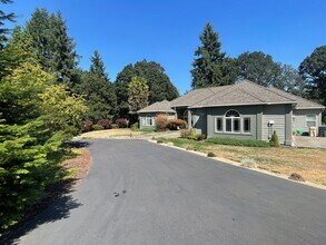 Building Photo - 37410 Agate Dr
