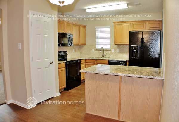 Building Photo - 1702 Cancun Dr