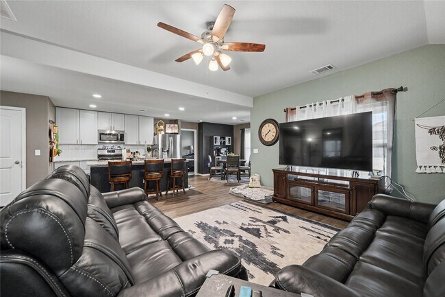 Foto del edificio - 20815 Acorn Valley Dr