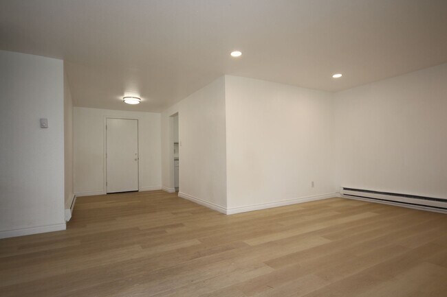 Foto del edificio - ***Pending Application*** Remodeled 3 bedr...