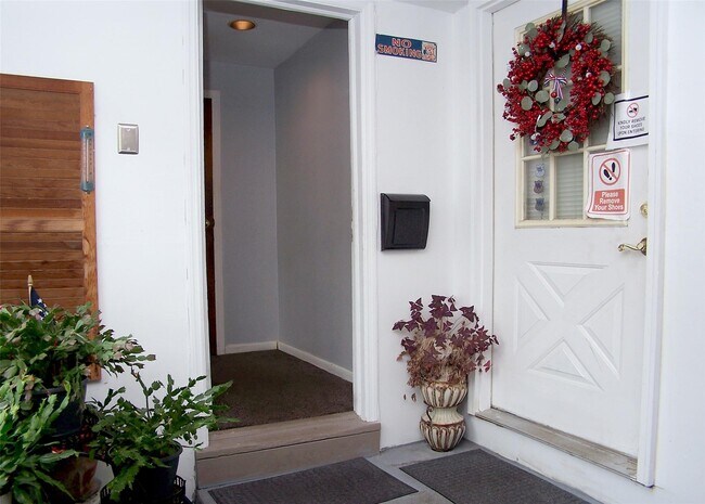 Foto del edificio - 152 W Yaphank Rd