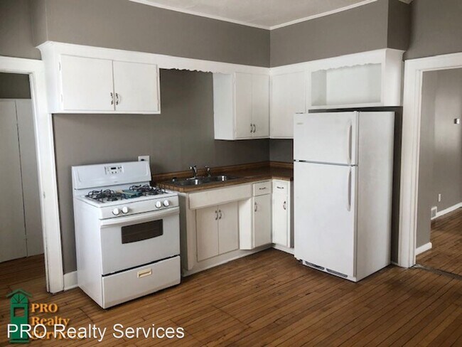 Building Photo - 4 br, 2 bath House - 1322 Burr Street