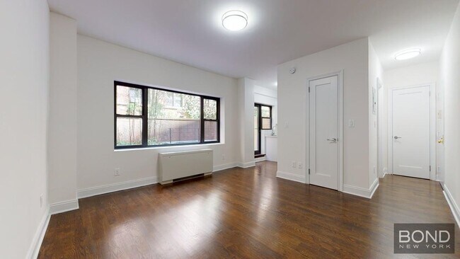 Building Photo - 405 E 56th St