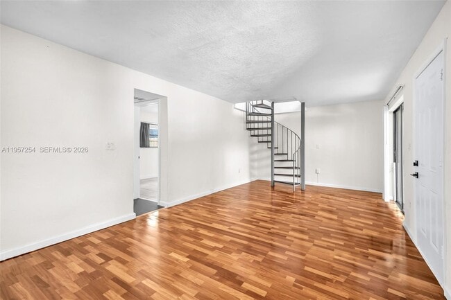 Foto del edificio - 3265 Virginia St