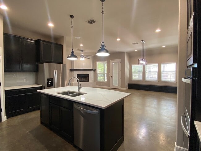 Foto del edificio - 501 Monna Ct