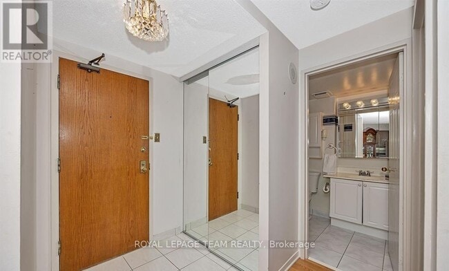 Building Photo - 80 Sandcastle Dr