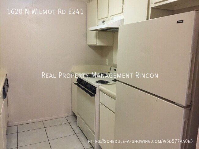 Foto del edificio - 1620 N Wilmot Rd