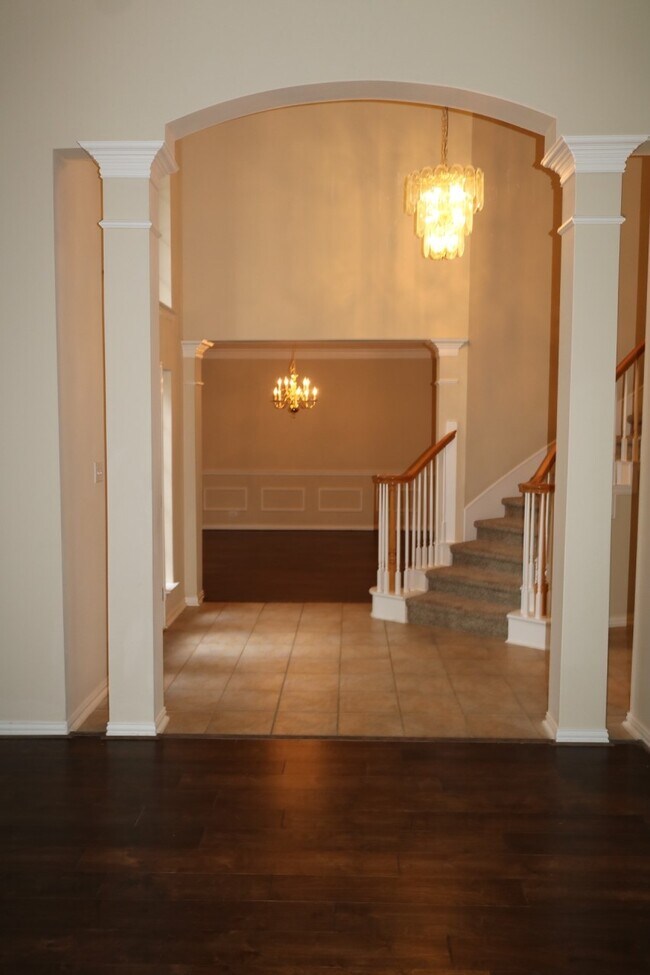 Foto del edificio - 6011 Hawkes Bay Ct