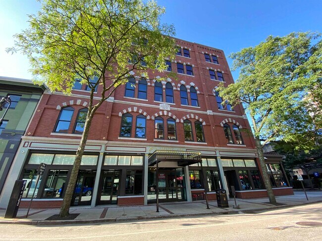 Building Photo - 83 Hanover St