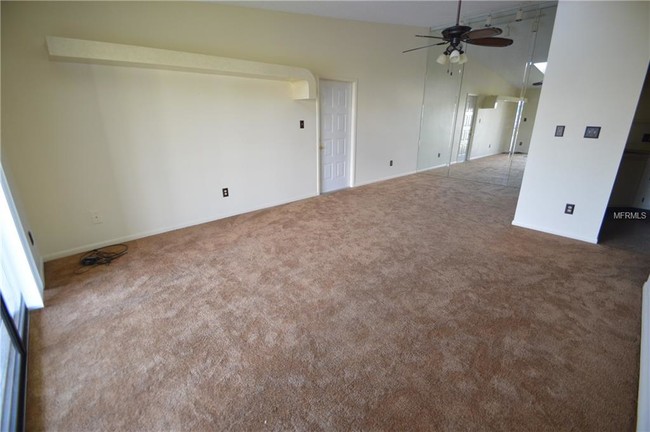 Building Photo - 1235 S Pine Ridge Cir