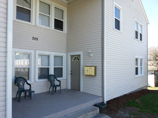 Building Photo - Fife Street Apartments