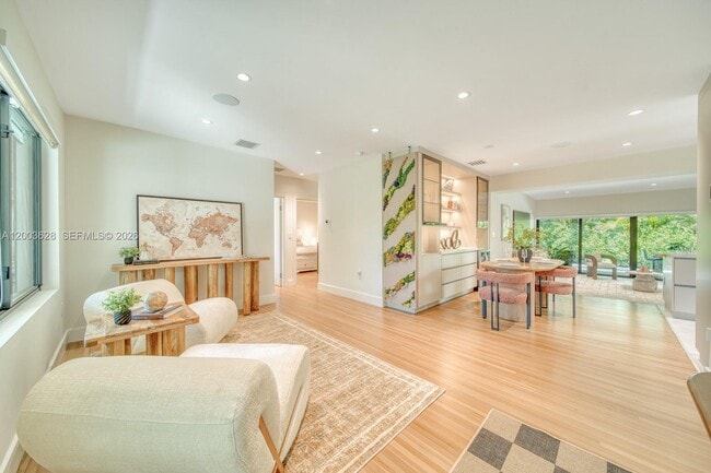 Foto del edificio - 1940 SW 32nd Pl