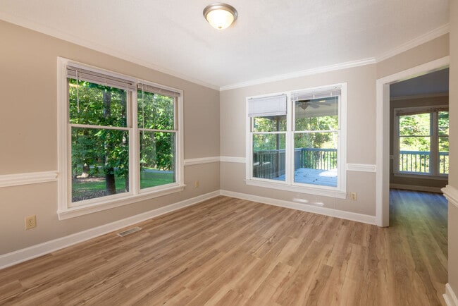 Building Photo - 5500 Fortunes Ridge Dr