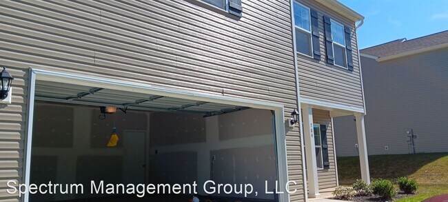 Building Photo - 3 br, 2.5 bath House - 784 Morelock Rd