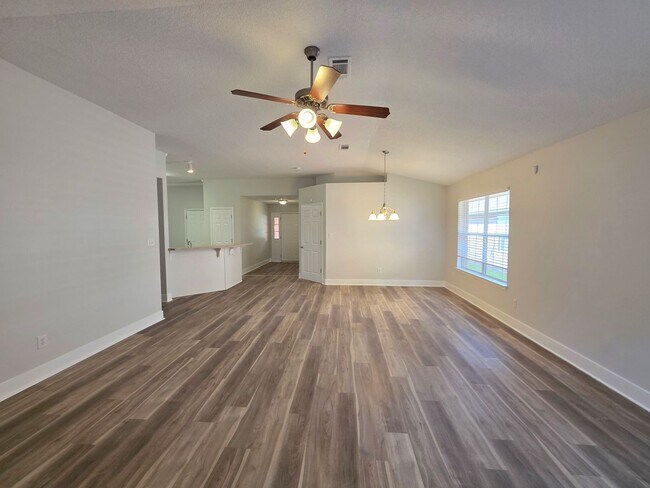 Building Photo - 5008 Orlando Ct