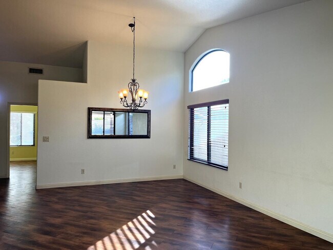 Foto del edificio - 187 W Amanda Ln