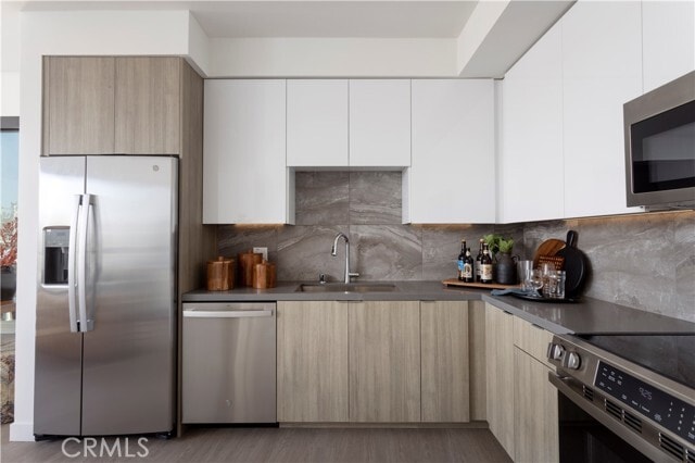 Foto del edificio - 511 S Harbor Blvd