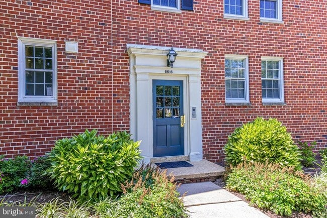 Foto del edificio - 6616 Potomac Ave