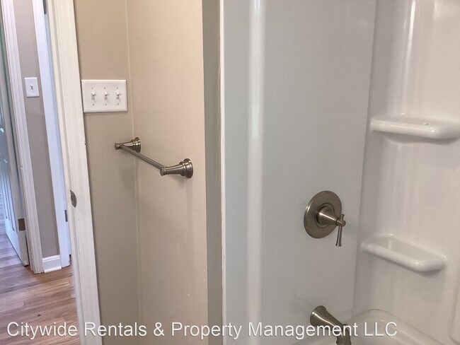 Foto del edificio - 3 br, 1 bath House - 6030 N. 115th St.