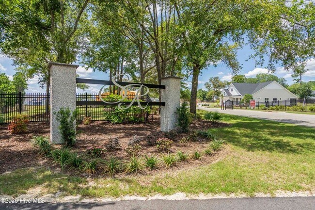 Foto del edificio - Brand new georgous 4 bed 3.5 bath townhome...