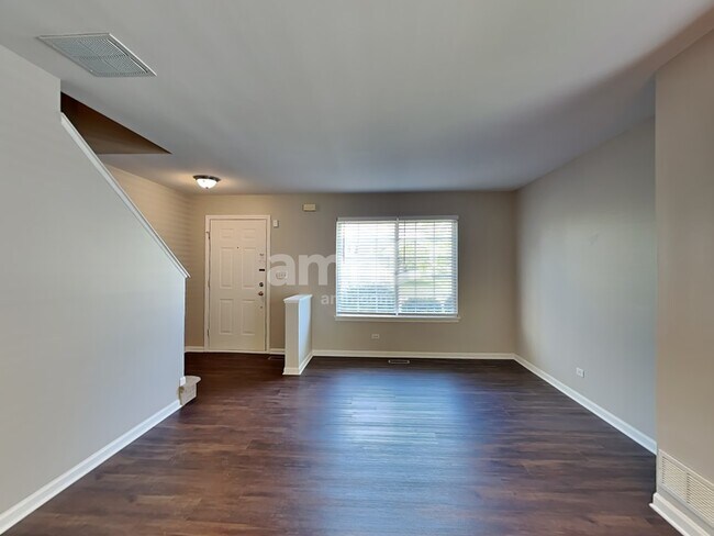 Foto del edificio - 97 Amberly Dr