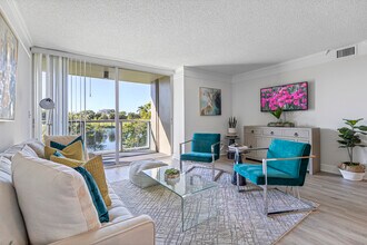 Interior Photo - Nottingham Pine Luxury Apartment Homes - U...