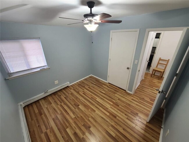 Building Photo - 219 Mosel Ave