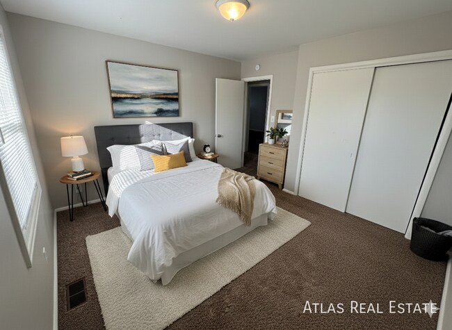 Photo - 2509 Wood Ave Apartment