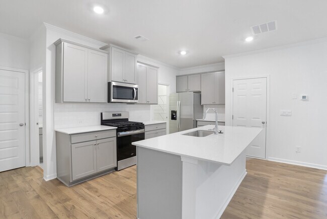 Foto del edificio - 6096 Knickerbocker St