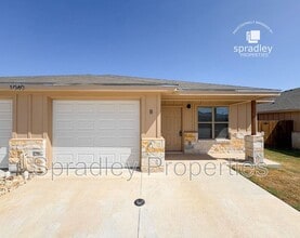 Building Photo - 1040 Mason Dr