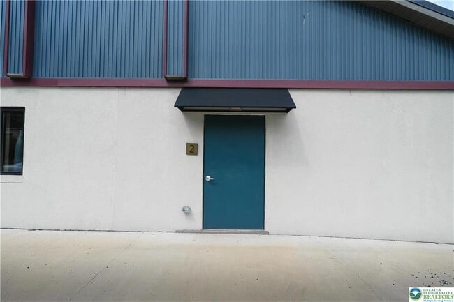 Building Photo - 335 Walnut Dr