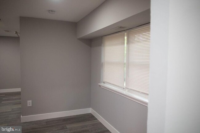 Building Photo - 119 Meadowview Ln