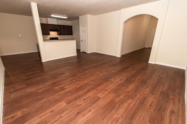 Foto del edificio - Bavaria - 9719 Floria Ct, Houston, TX 77044
