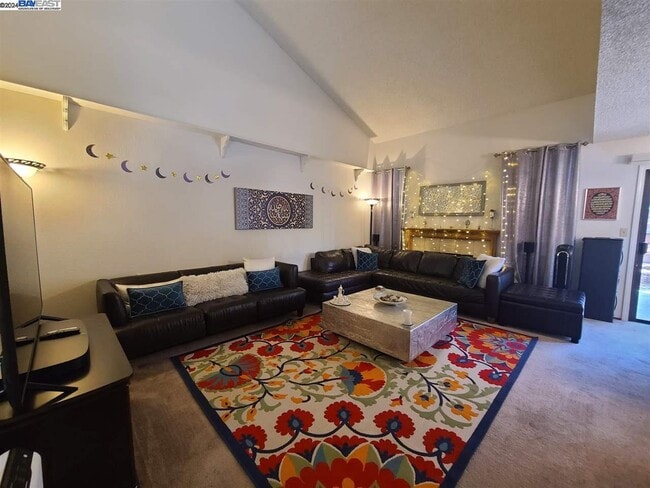 Building Photo - 310 Bridgeside Cir