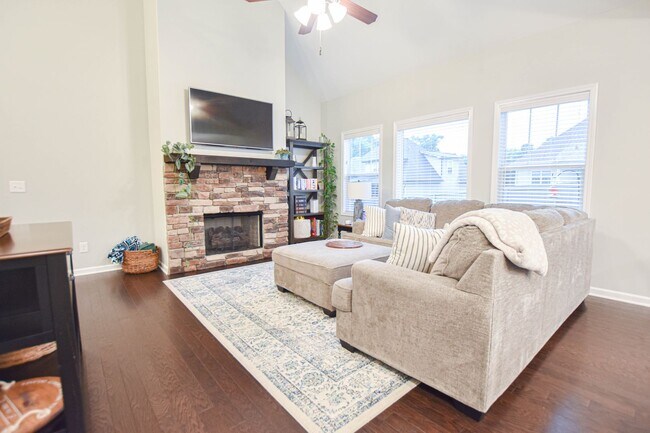 Foto del edificio - Pet Friendly Three Bedroom with Bonus in S...