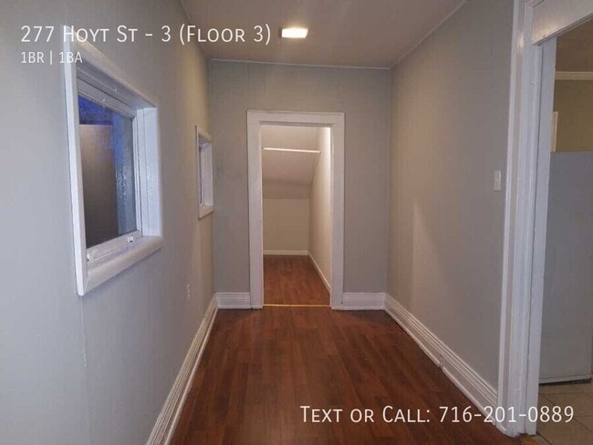 Building Photo - 277 Hoyt St