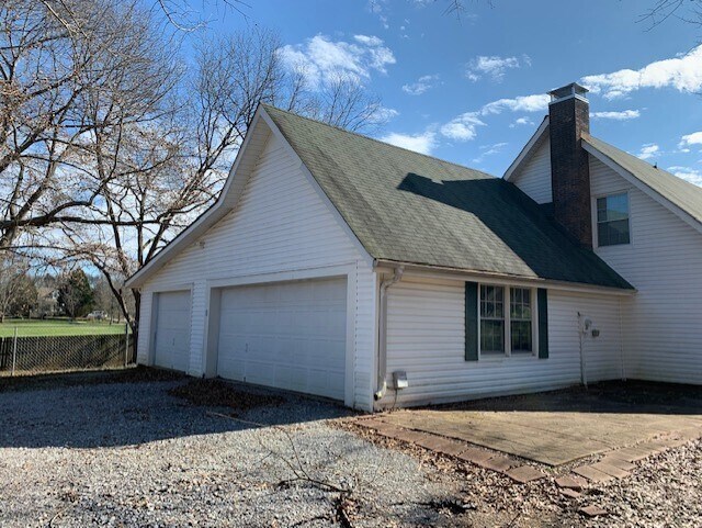 Building Photo - 255 Metaire Ln
