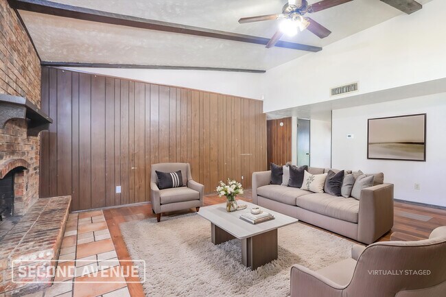 Foto del edificio - 160 Crestwood Blvd