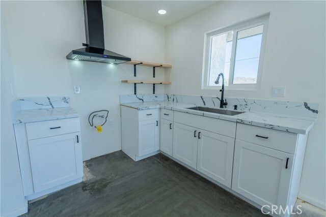 Building Photo - 61638 La Jolla Dr